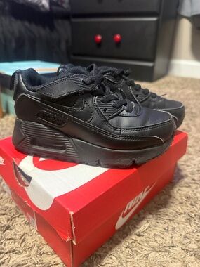 Nike Kids Black Leather Low-Top Sneakers